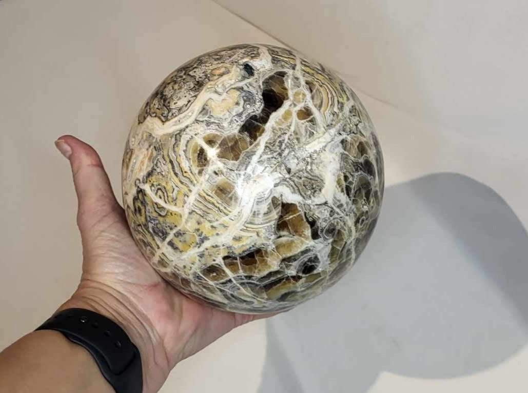 Zebra Calcit Kugle 4.2 Kg - Sendes ikke