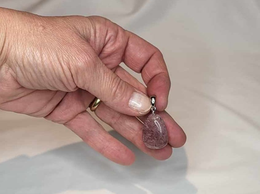 Vedhæng Jordbærkvarts