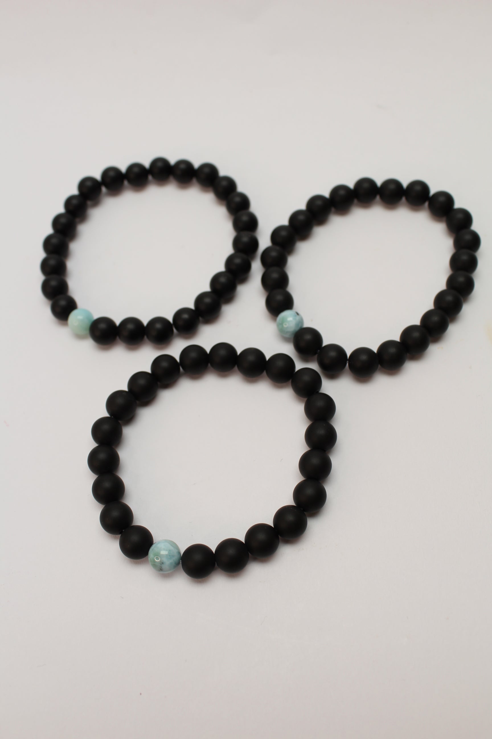 Armbånd Hals Chakra - Larimar/Onyx