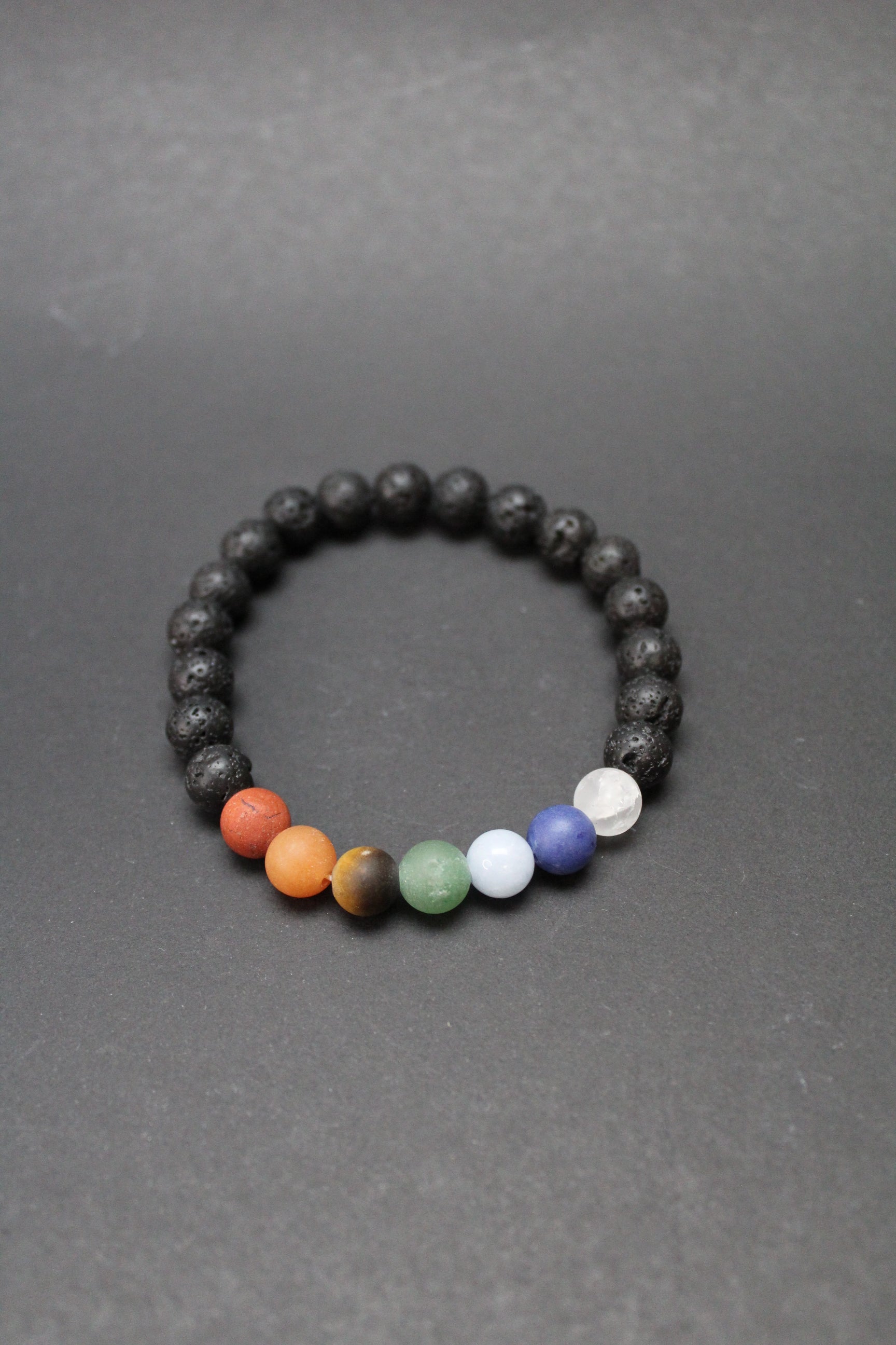Chakra Armbånd - Lavasten 8mm - Mat