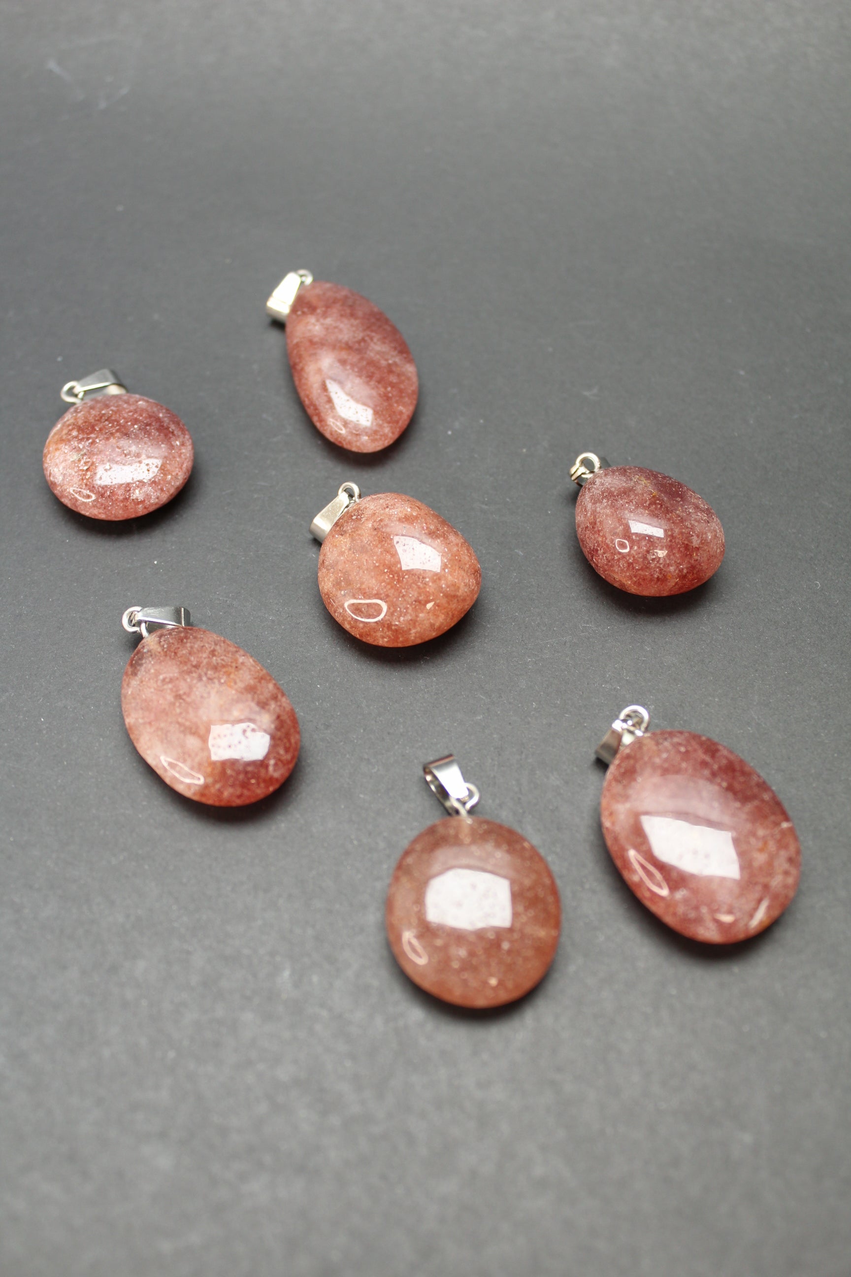 Vedhæng Jordbærkvarts