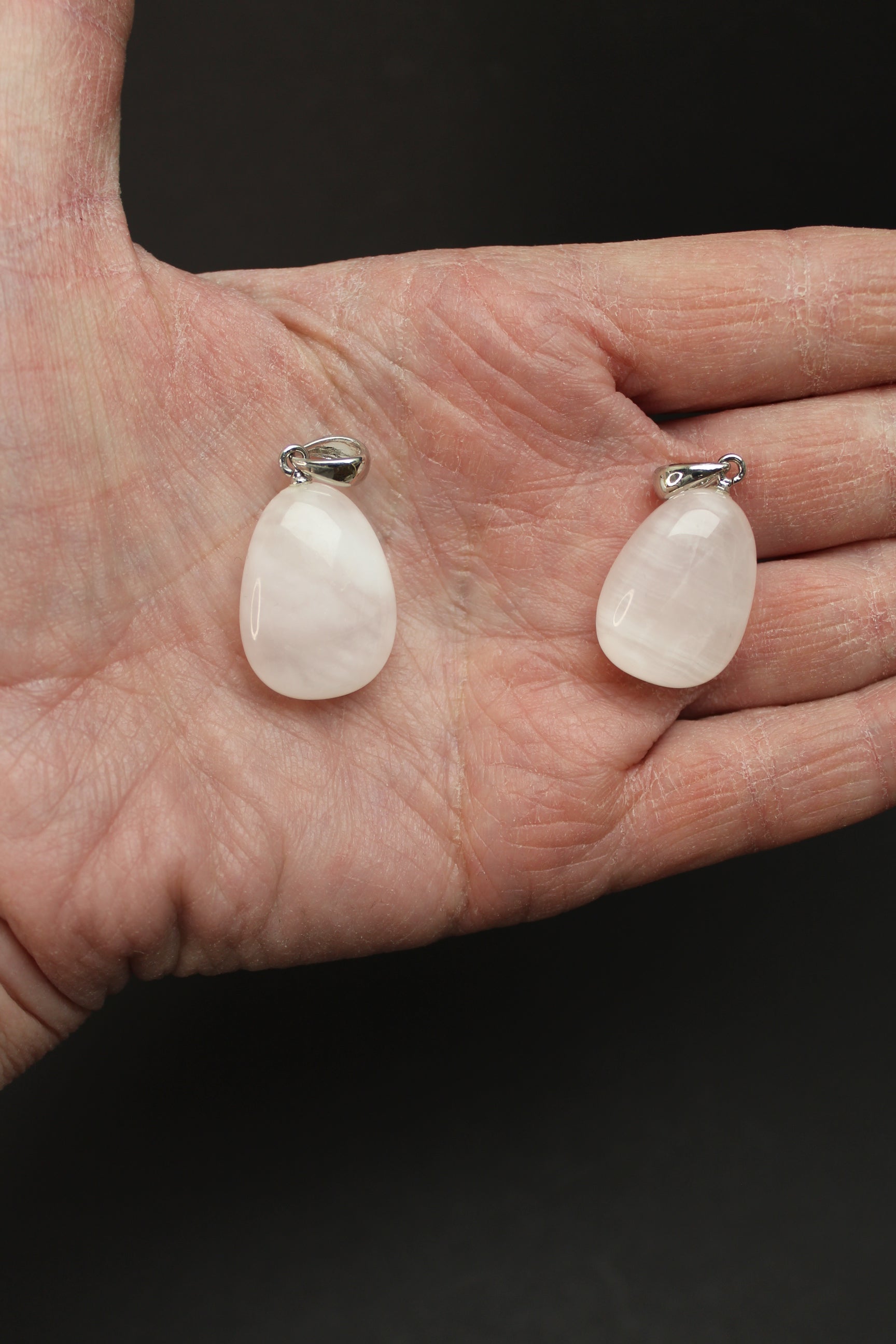 Mangano Calcit Vedhæng