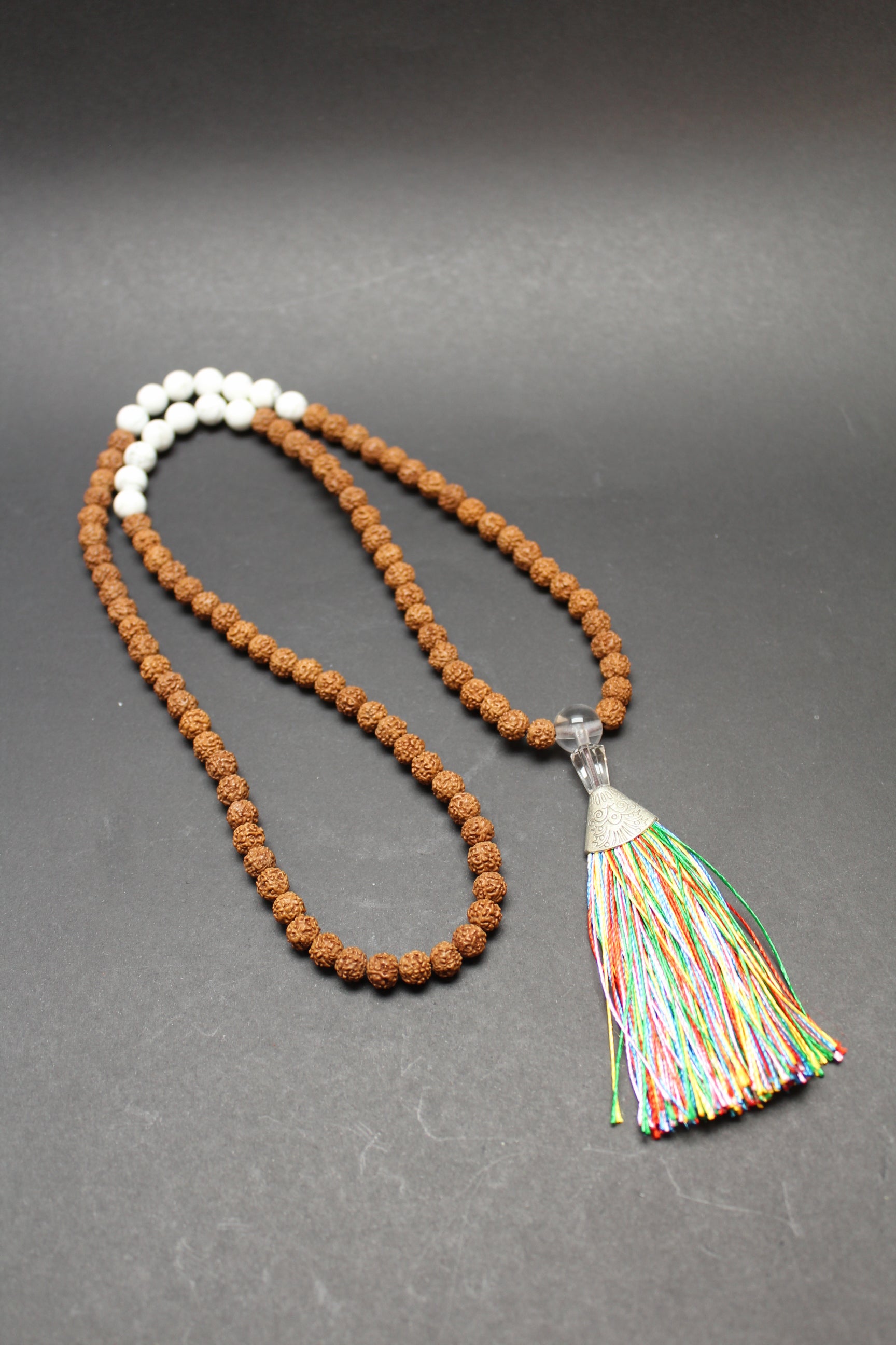 Mala Kæde - Rudraksha/Howlit - Krone Chakra