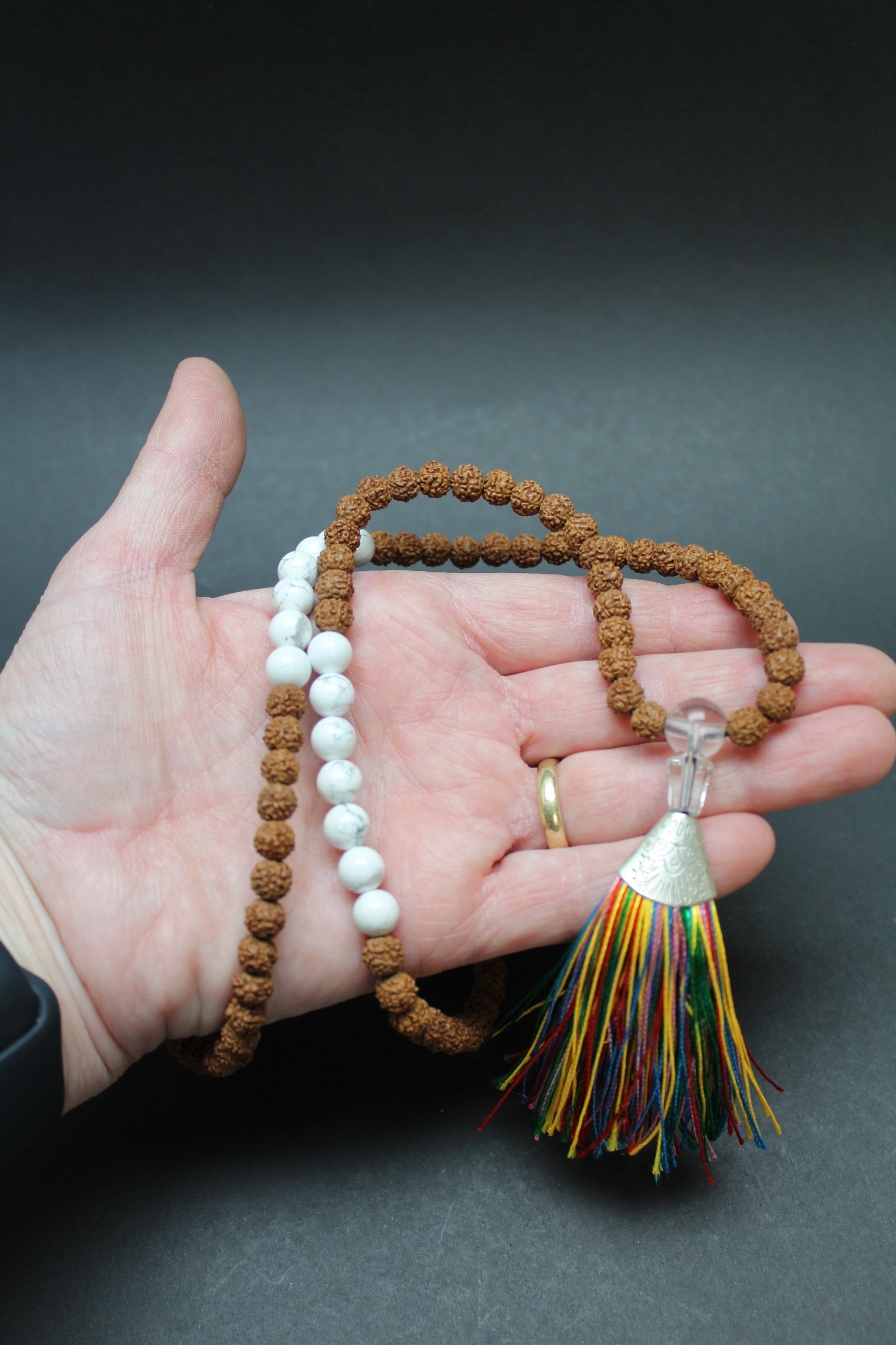 Mala Kæde - Rudraksha/Howlit - Krone Chakra