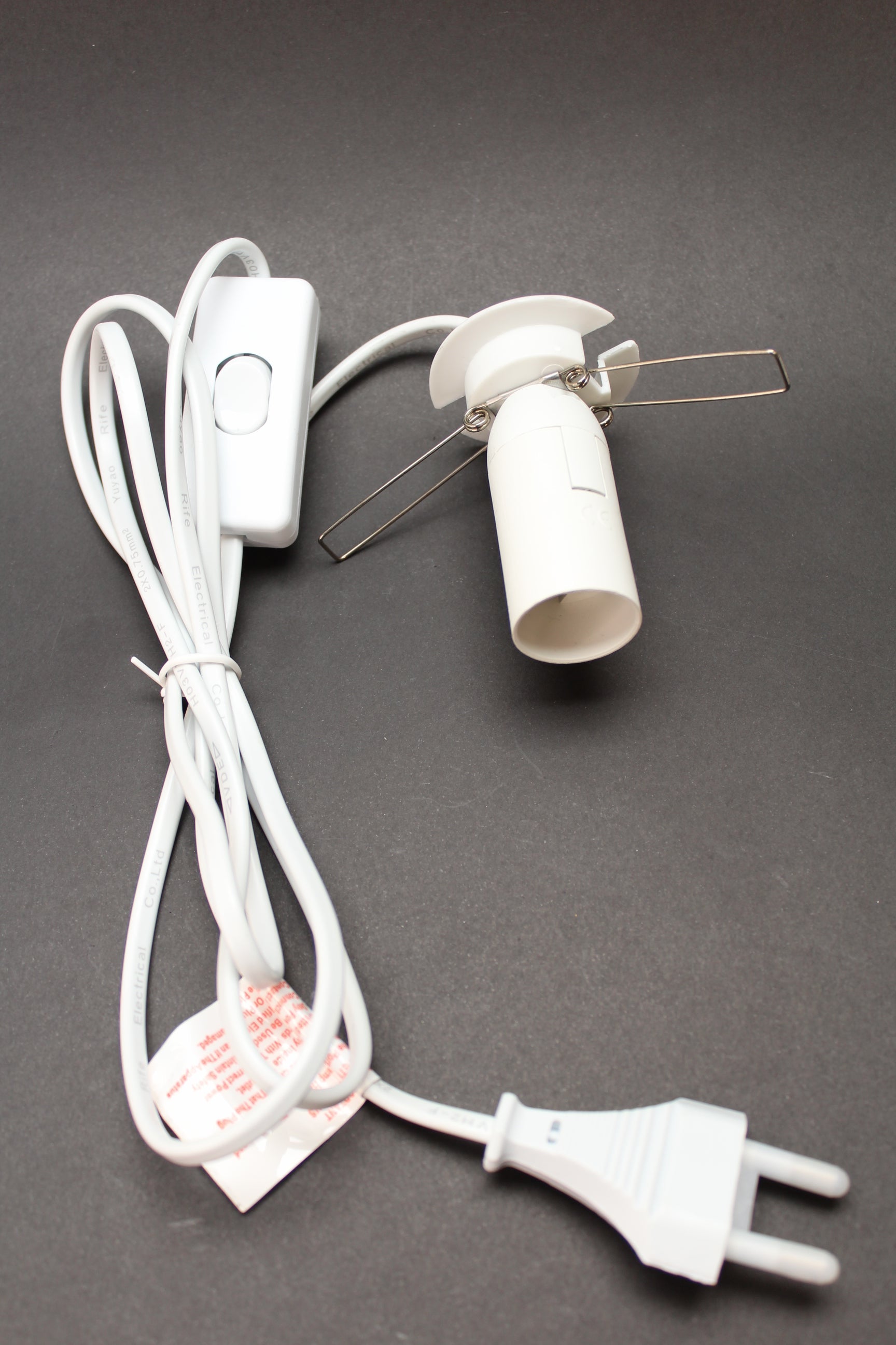 Lampefatning med ledning - 1,5 m. MED krans