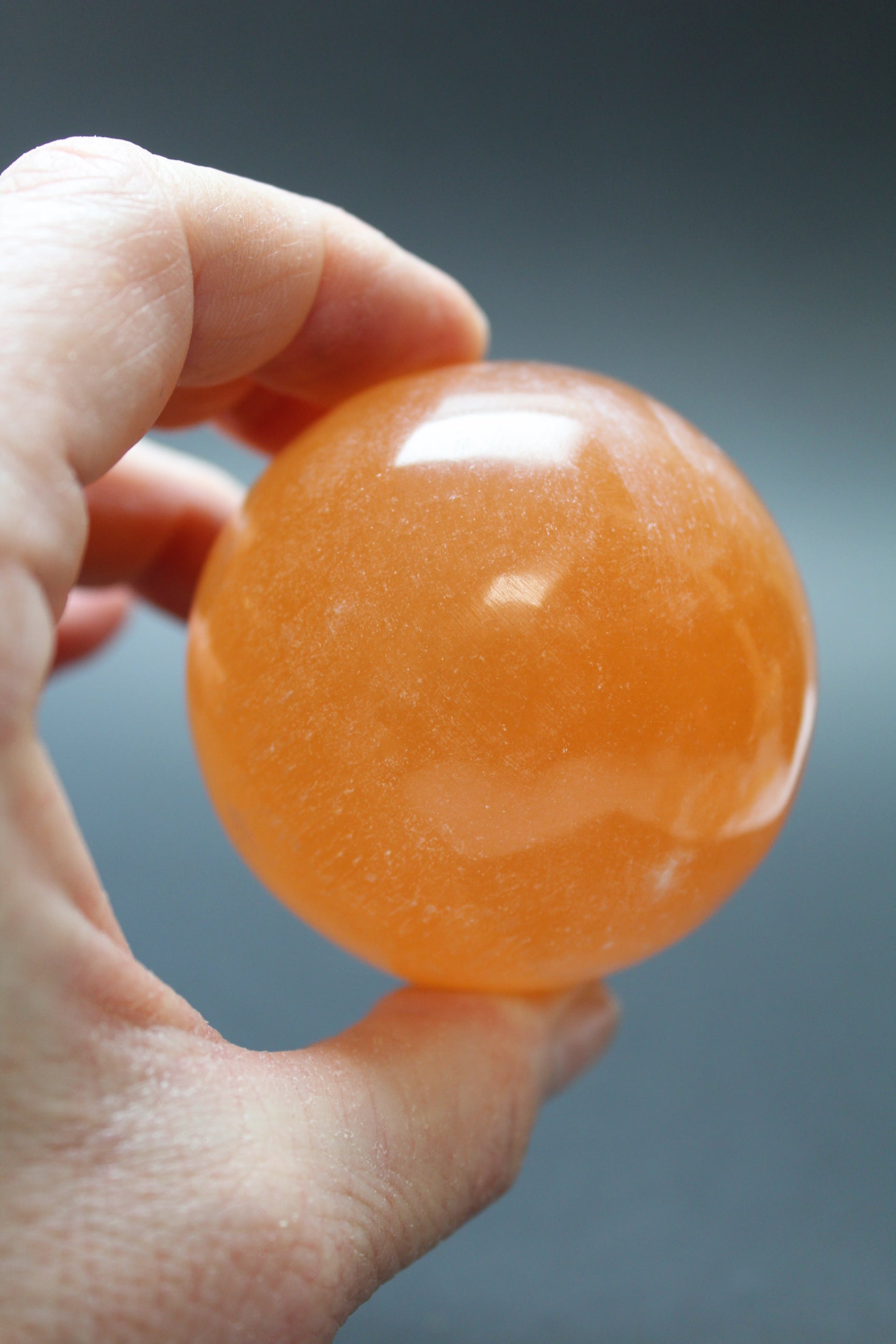 Selenit Orange Kugle 5-6 cm