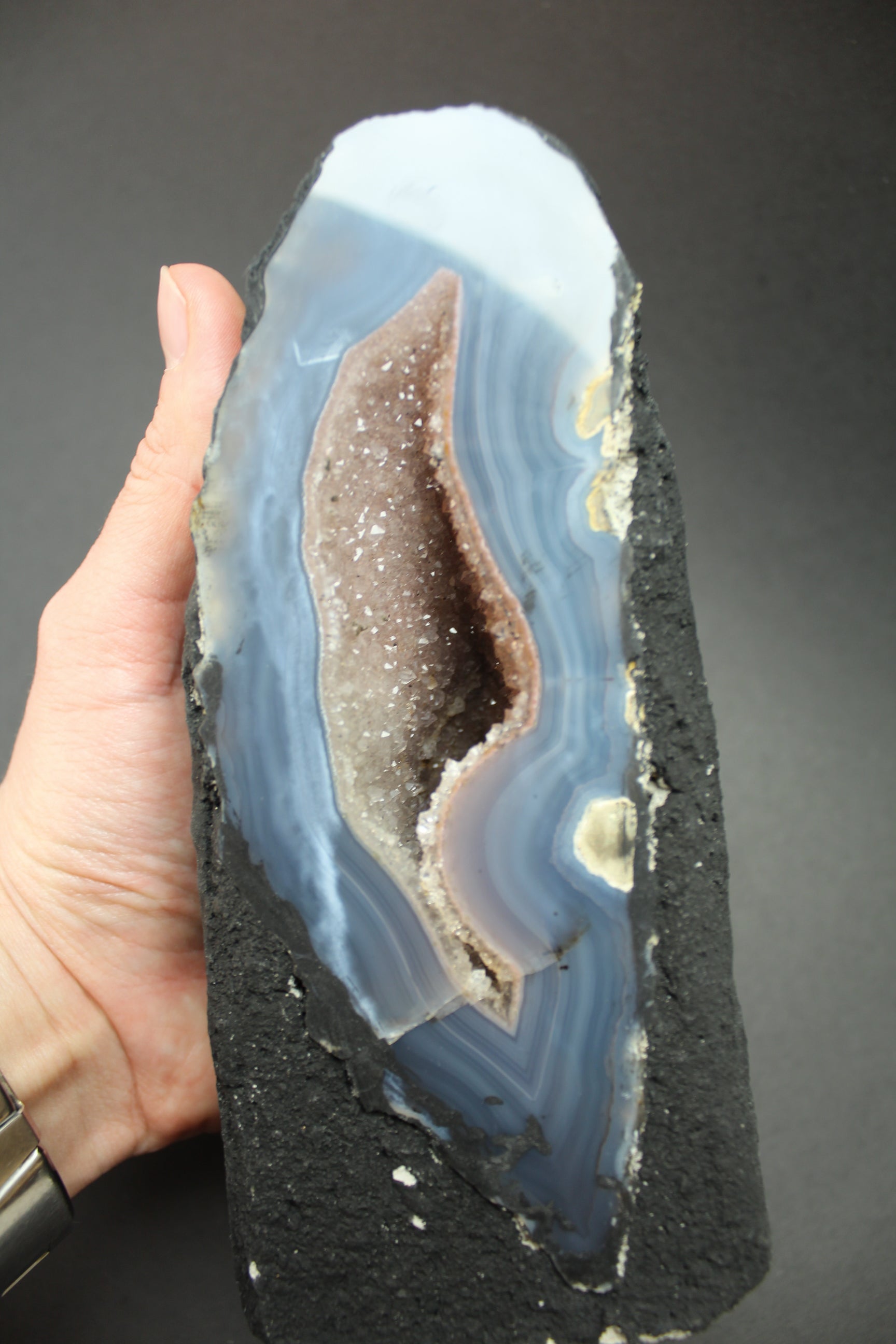 Ametyst Agat Grotte 1,4 kg.