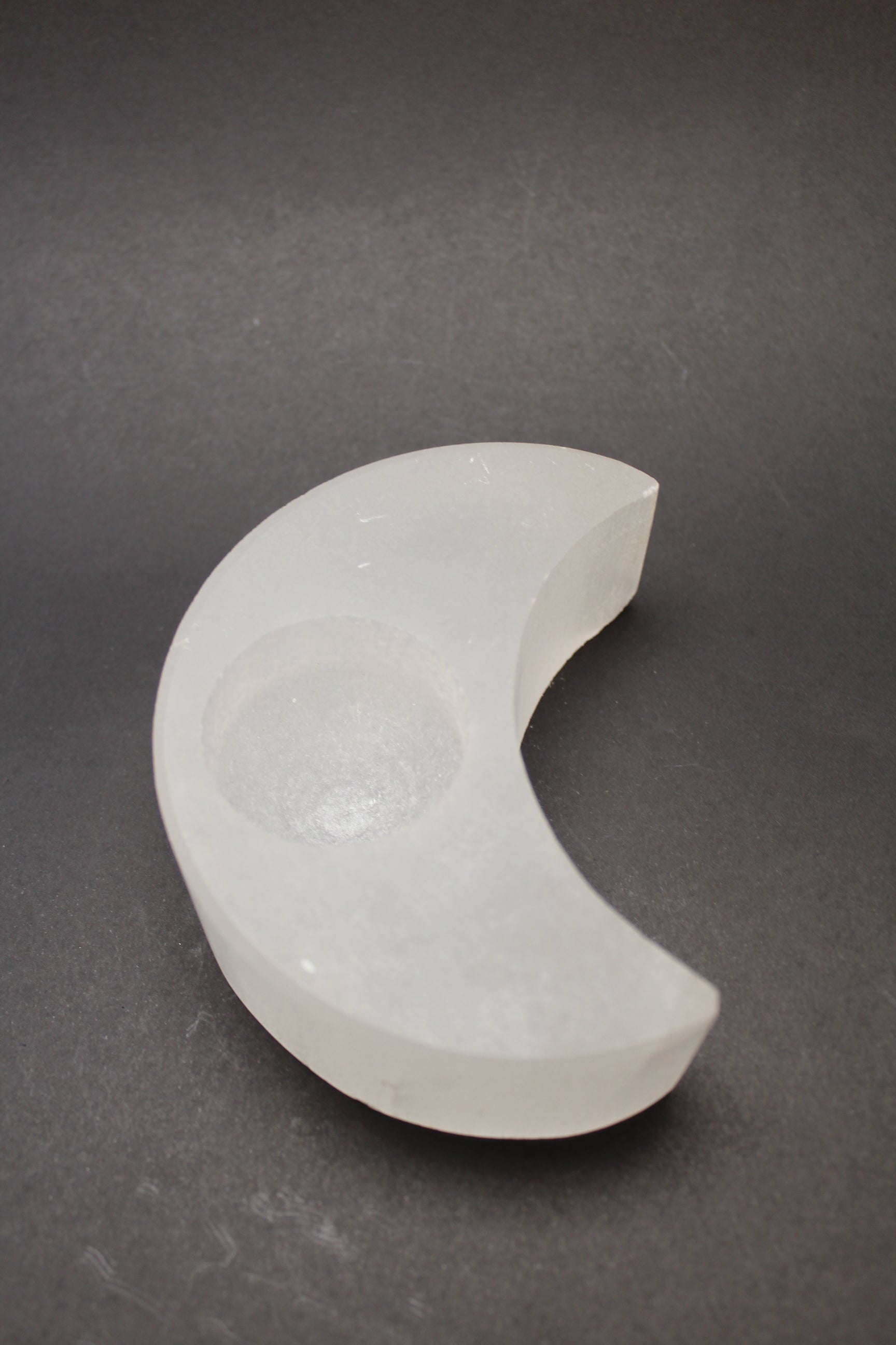 Selenit Fyrfadsstage - Halvmåne - 10-11cm