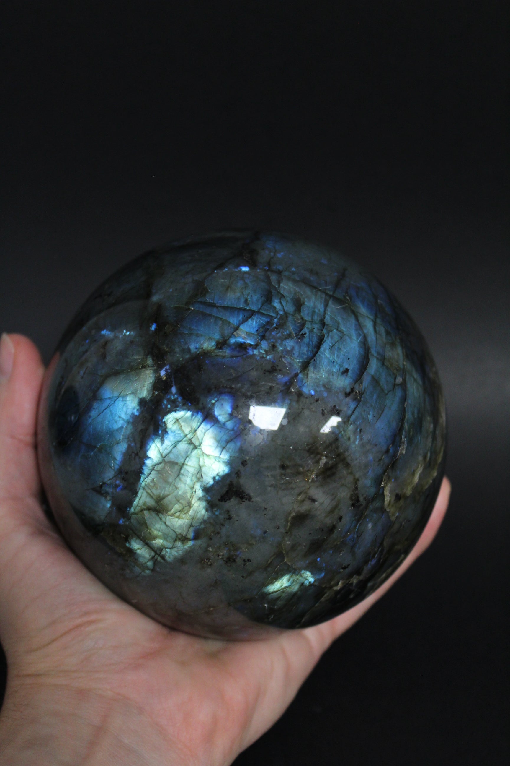 Labradorit Kugle - Nr. 3 (2,5kg)