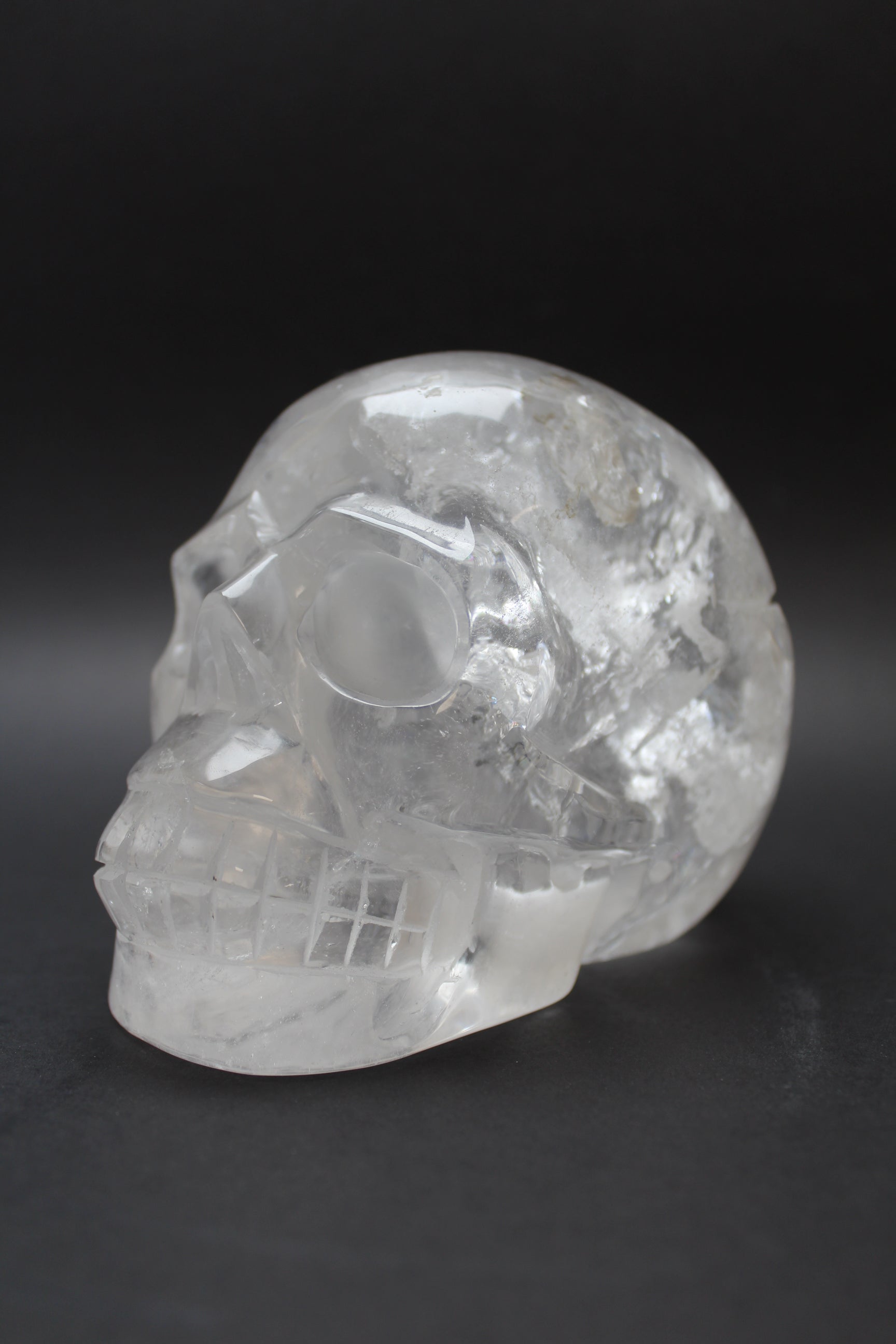 Bjergkrystal Skull Unika - 1.4kg