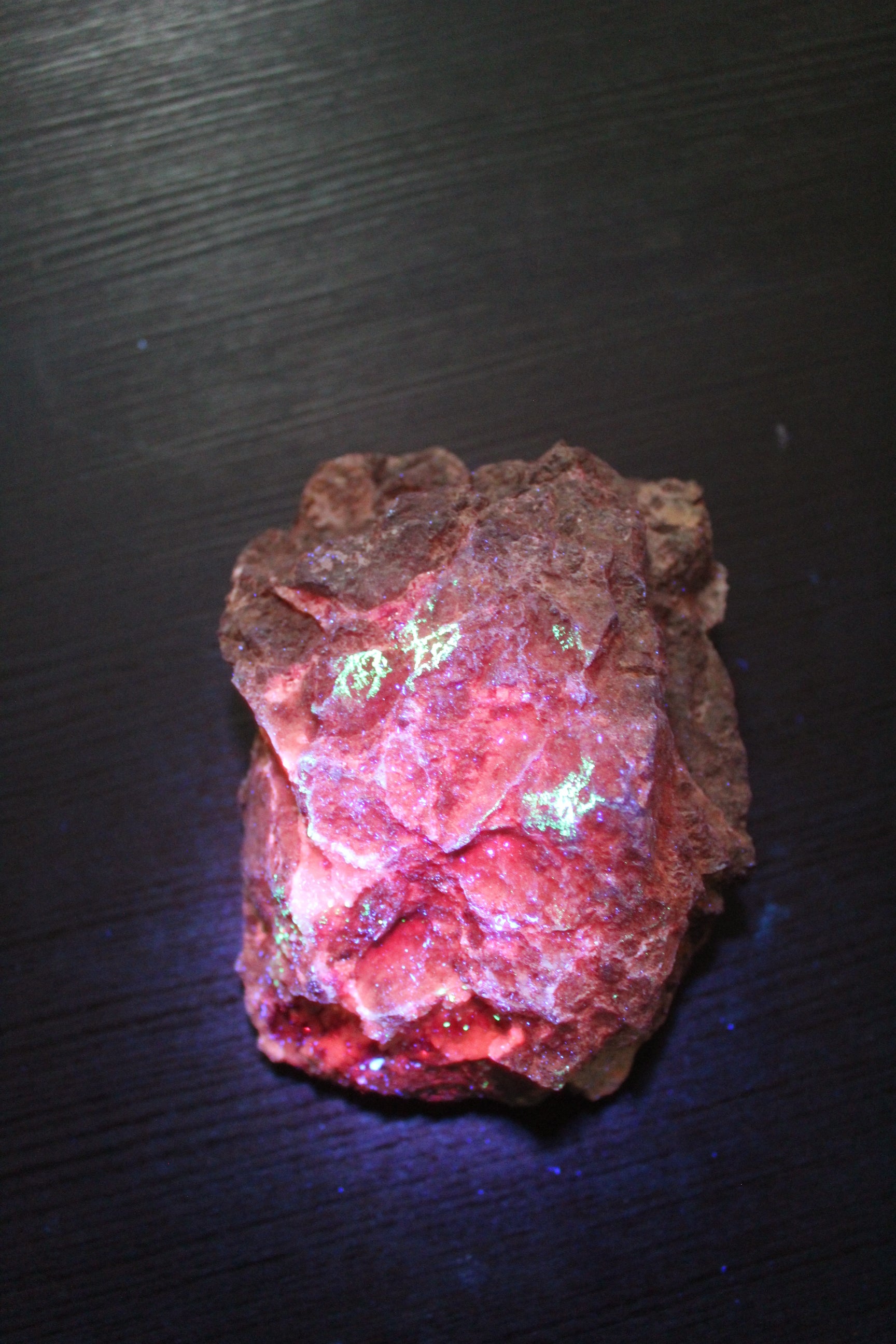 Cobaltoan Calcit med Kvarts – 895g