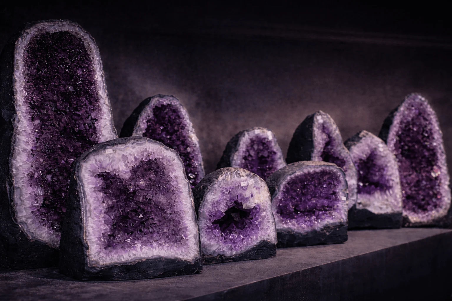 Smukke Ametyst grotter store og små