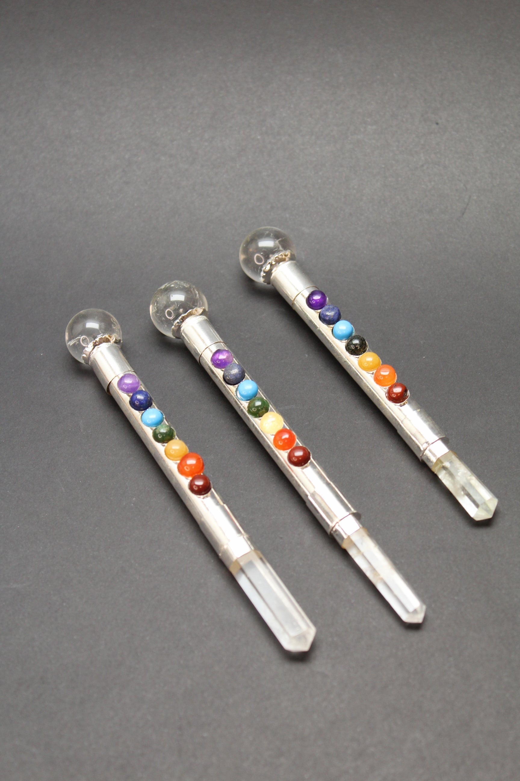 chakra healerstav med bjergkrystal