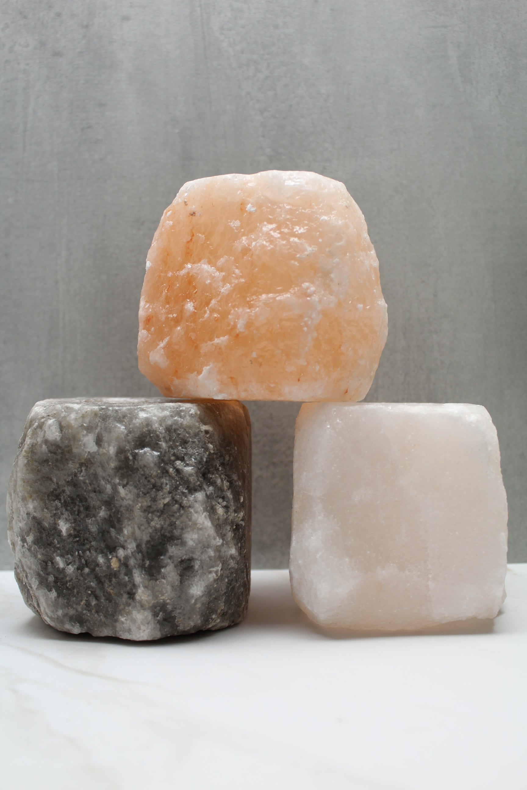 Himalaya fyrfadsstage i naturlig orange hvid og grå farve