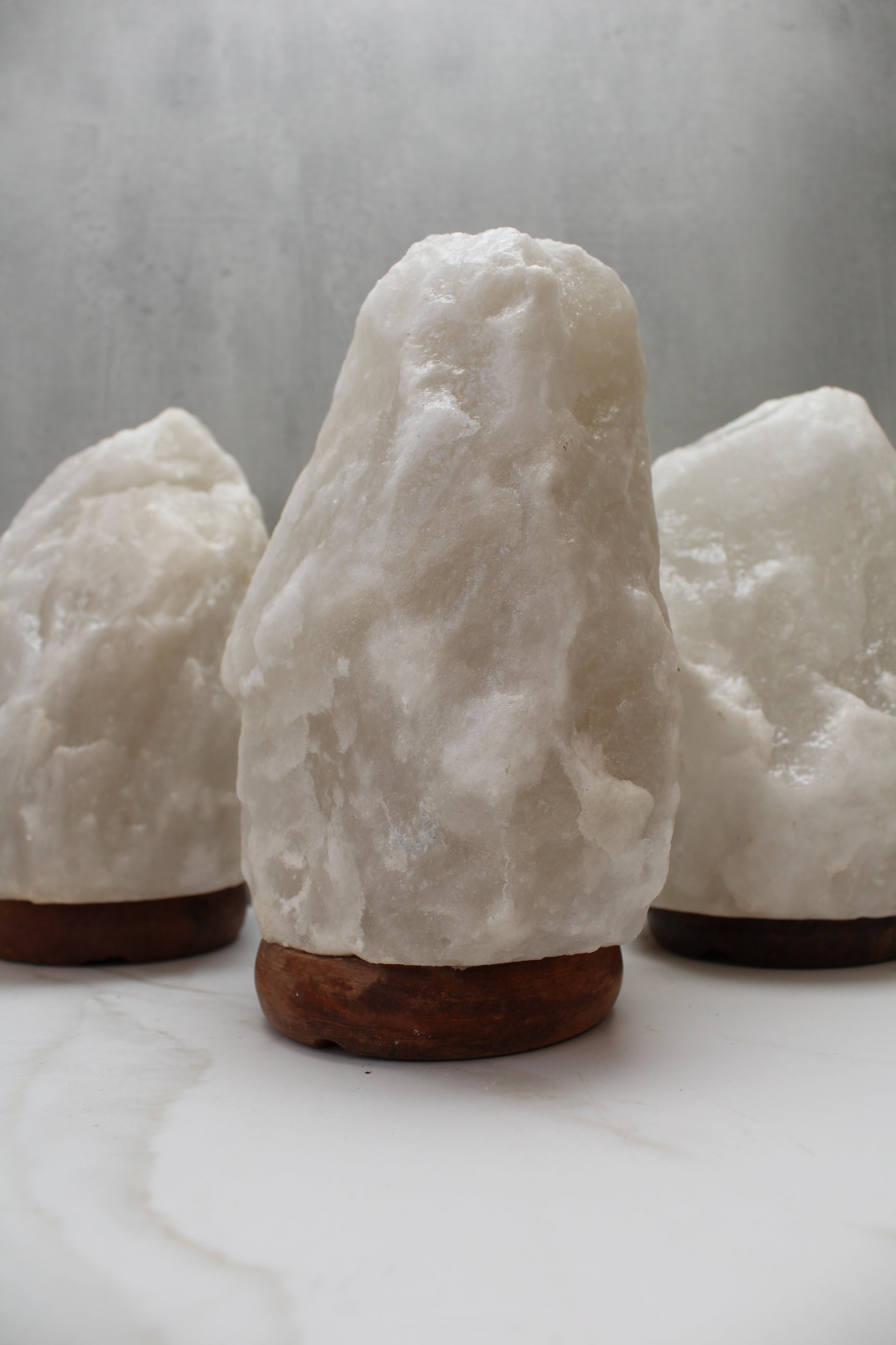 Himalaya saltlampe i naturlig hvid farve, 2–3 kg