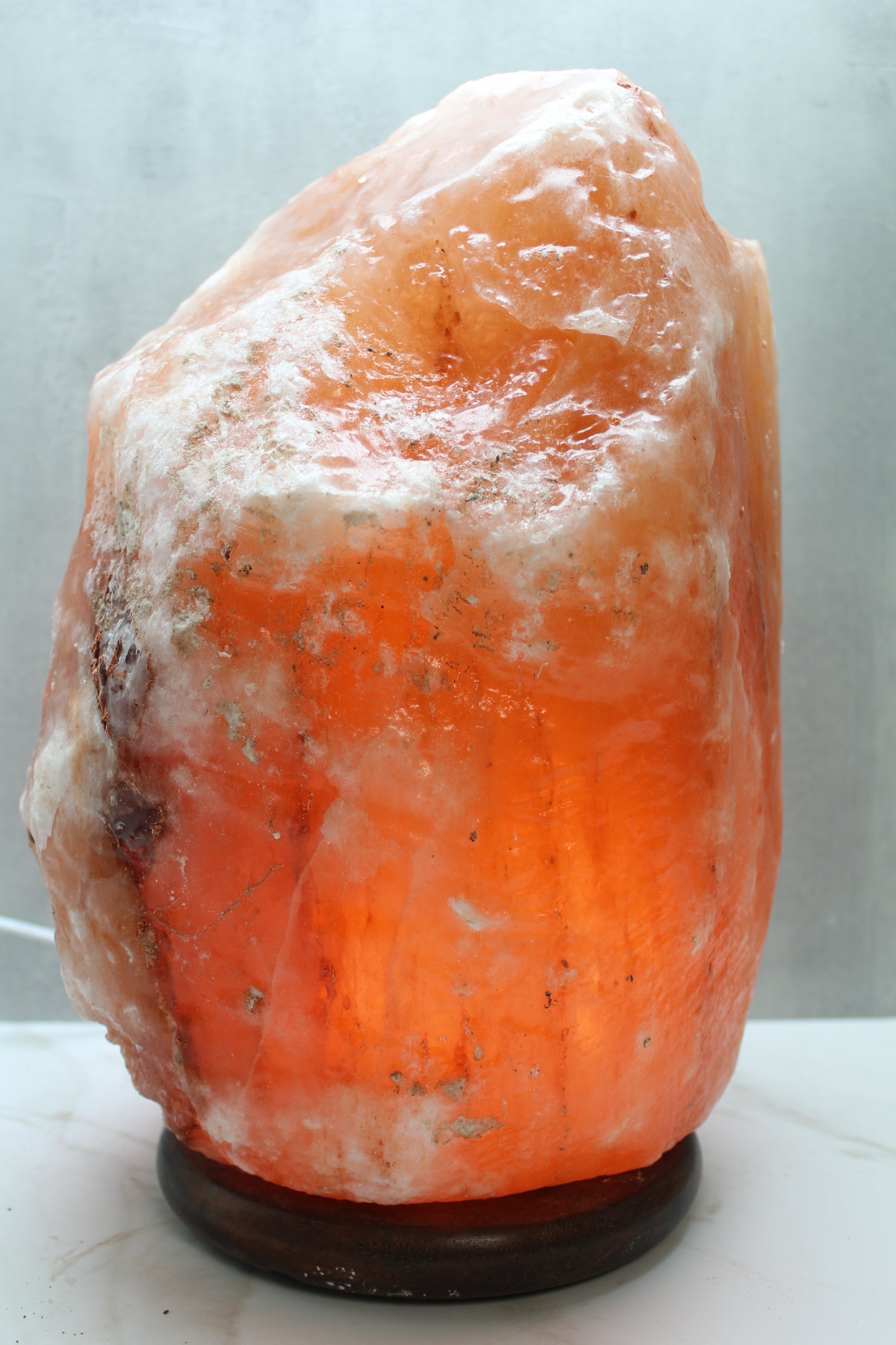Himalaya saltlampe i naturlig orange farve, 18-22 kg