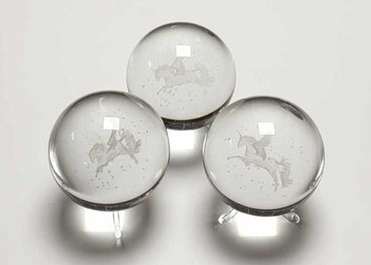 Glaskugle med Unicorn