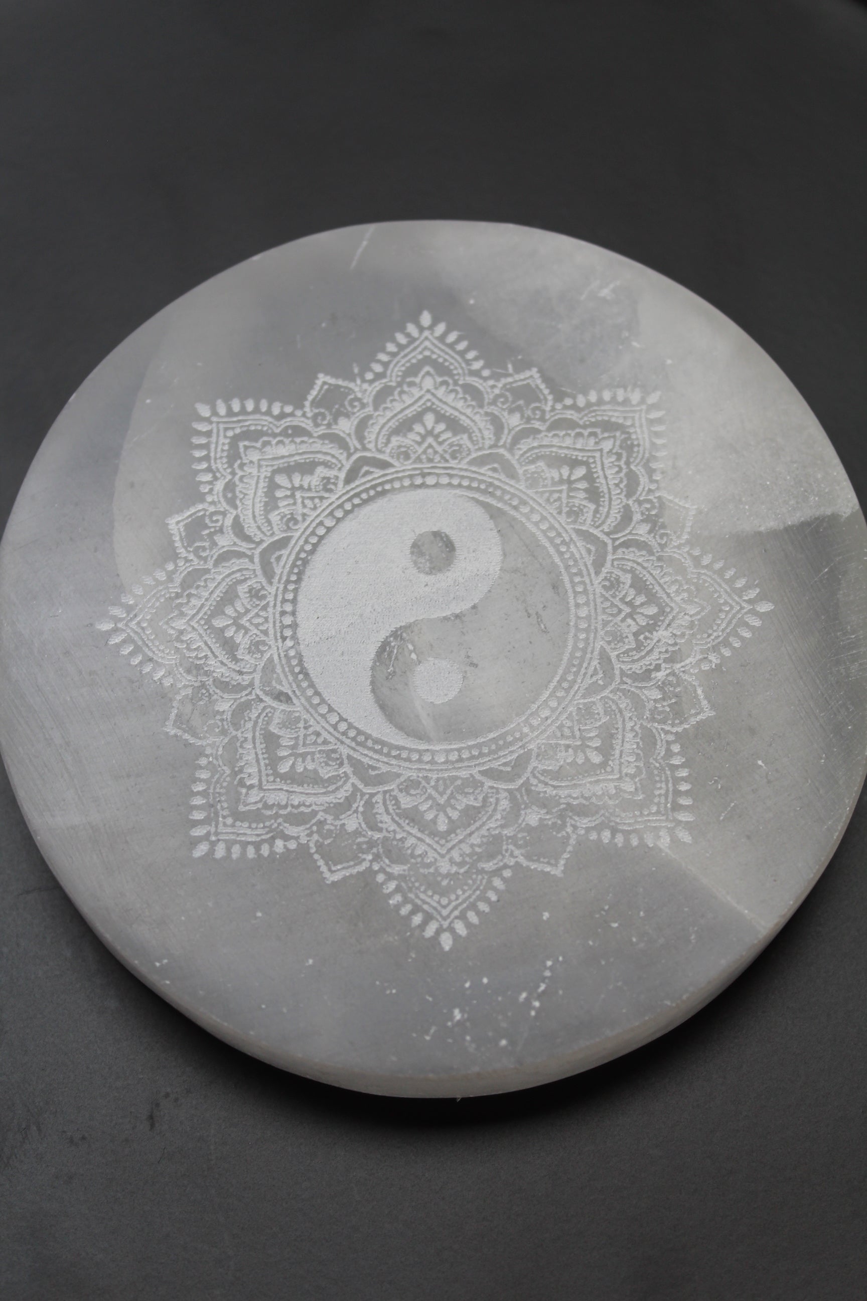 Selenit Plade Yin & Yang 10 cm