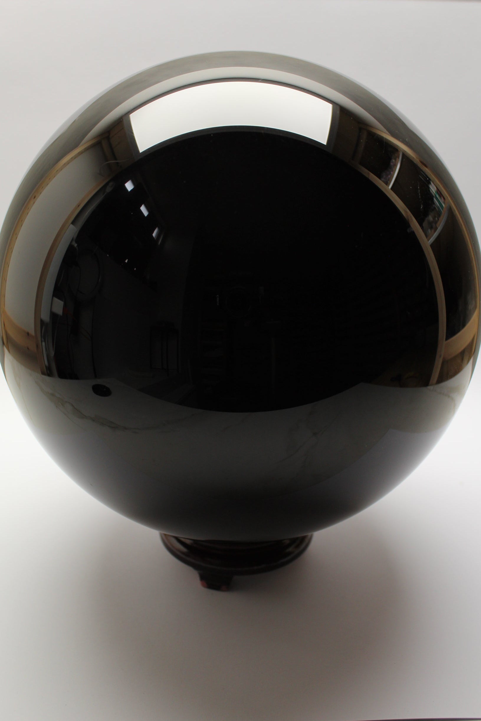 Sort Obsidian kugle - 17.5kg