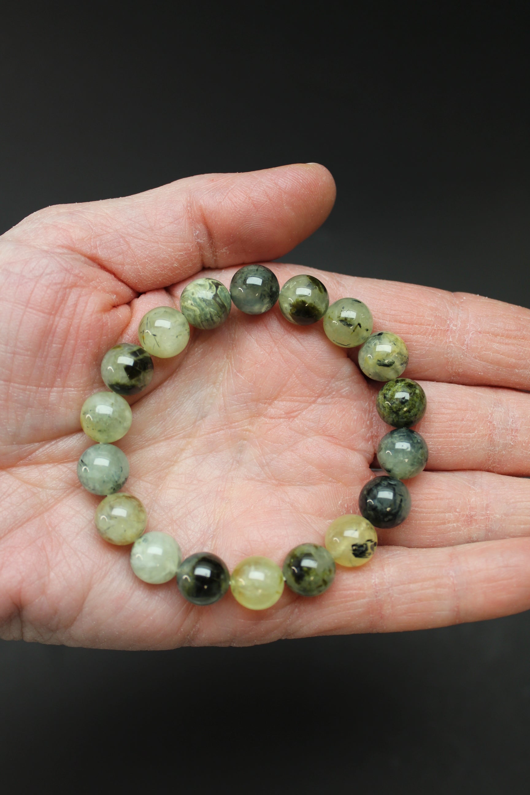 Prehnit med Turmalin 10 mm