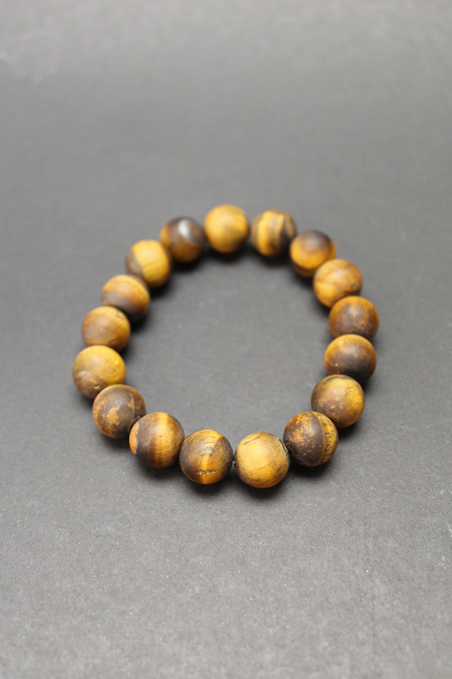 Tigerøje Mat Armbånd - 10 MM