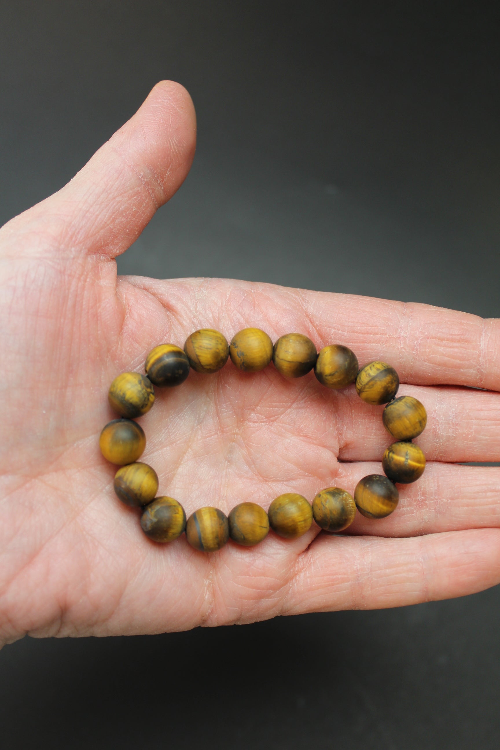 Tigerøje Mat Armbånd - 10 MM