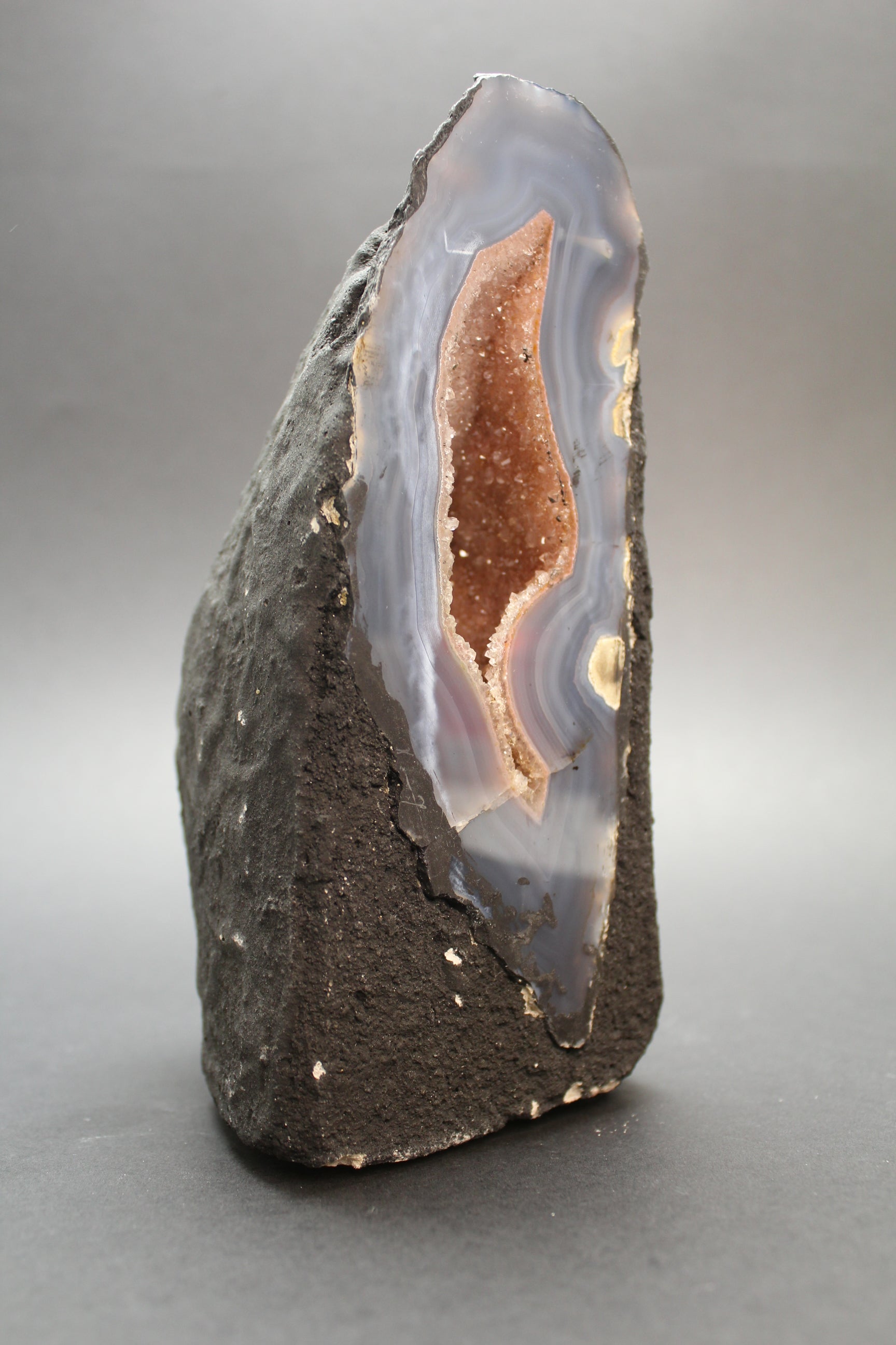 Ametyst Agat Grotte 1,4 kg.