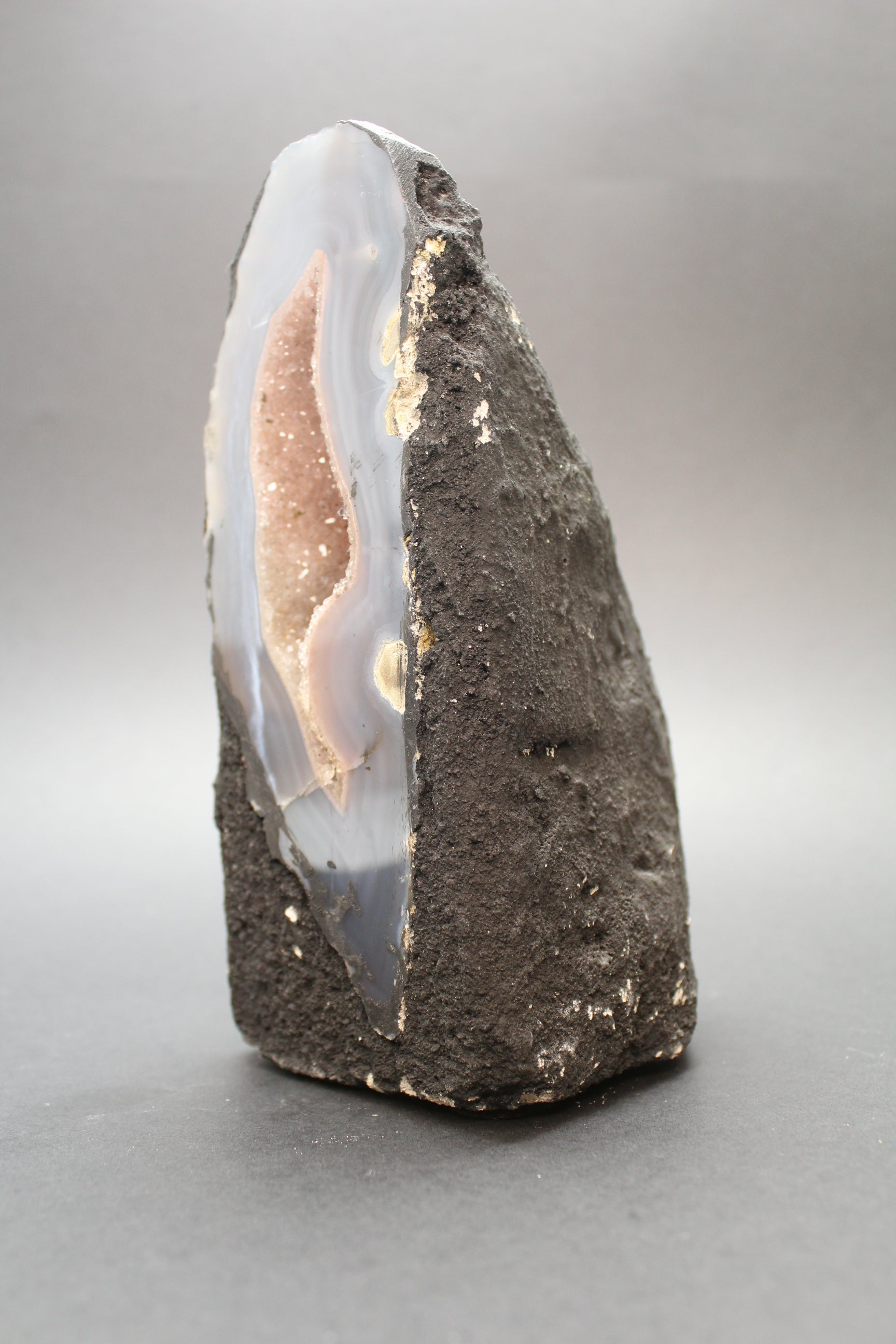 Ametyst Agat Grotte 1,4 kg.