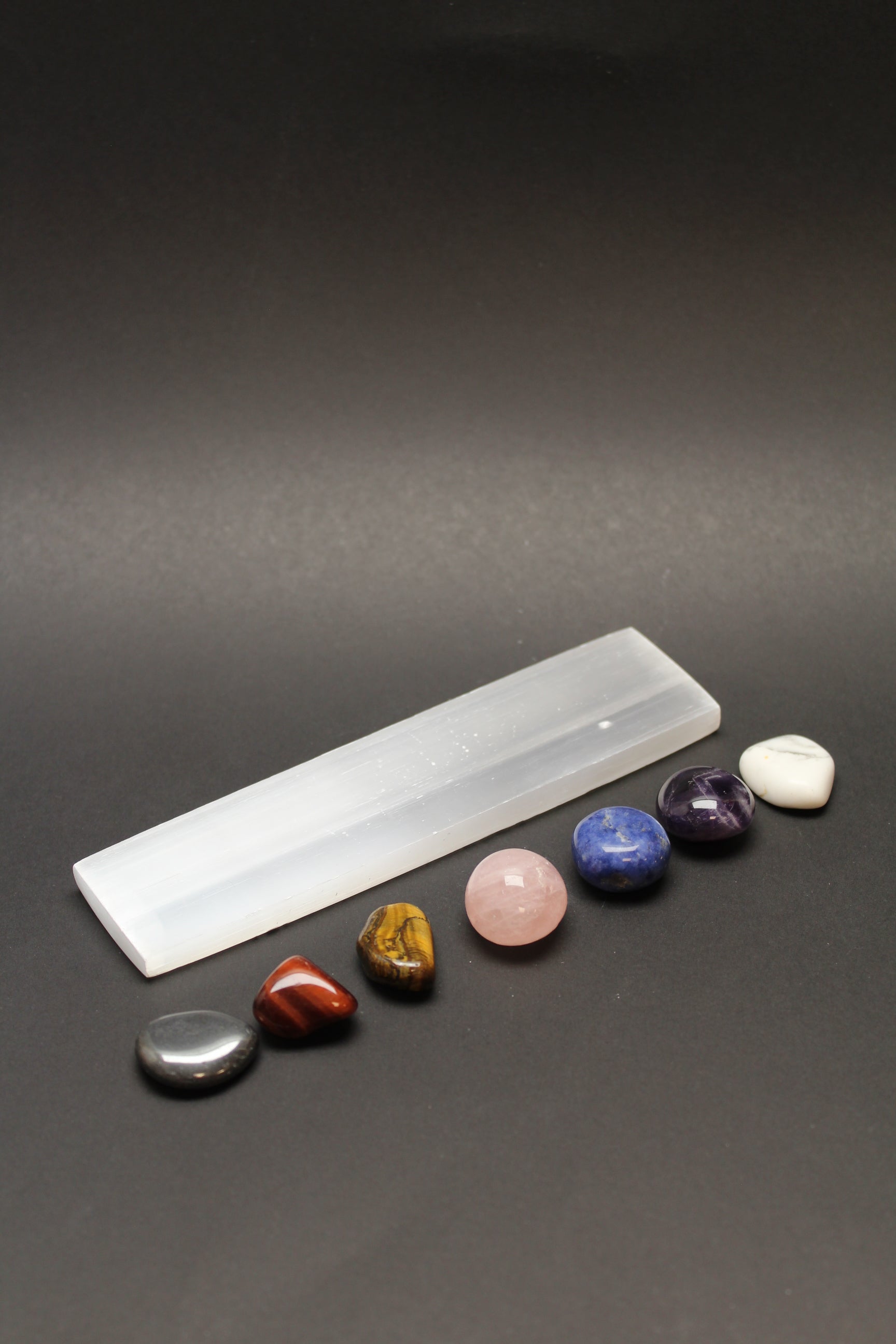 Chakra Sæt med Selenit Plade