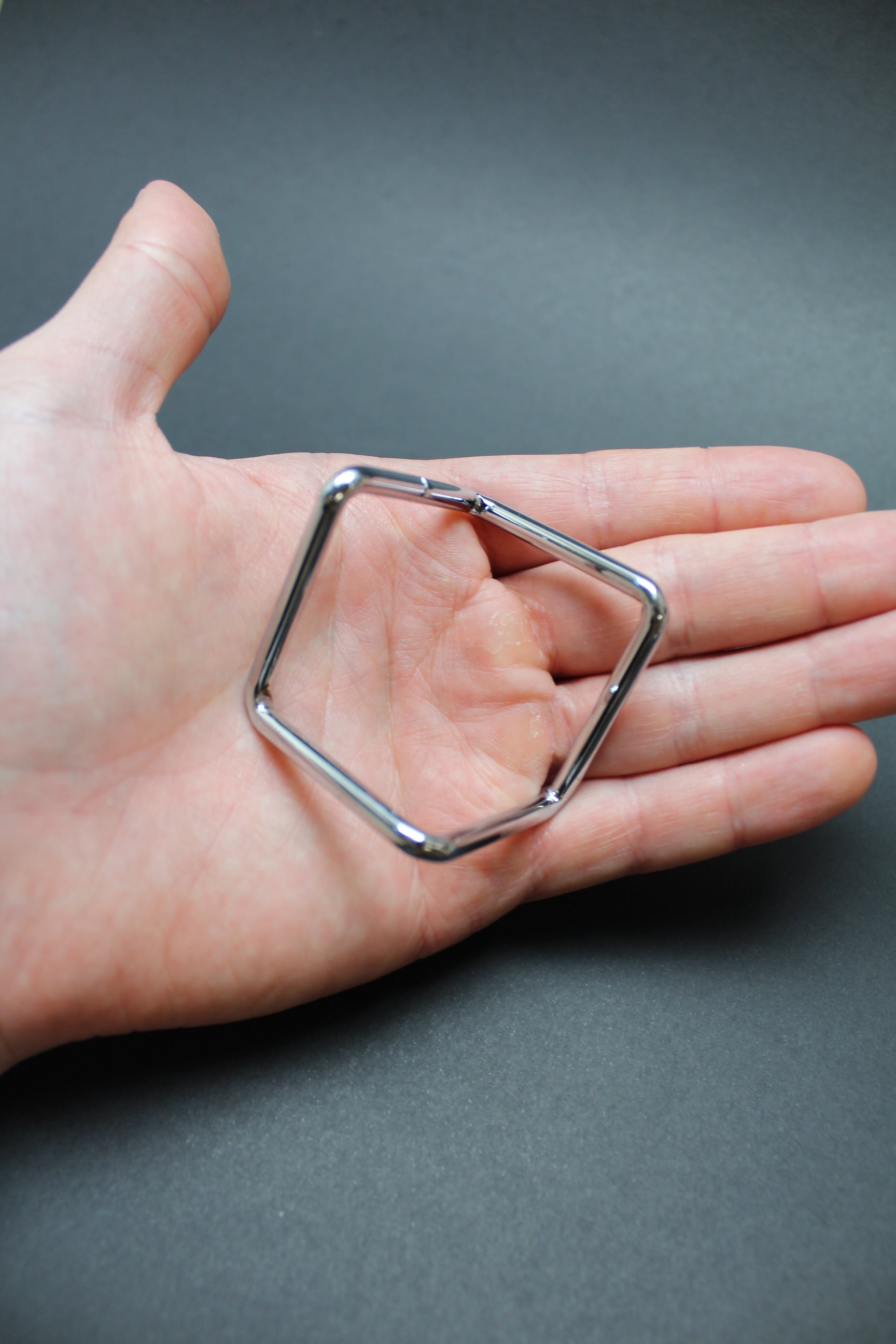 Metalholder til Krystalkugler - 4x4cm