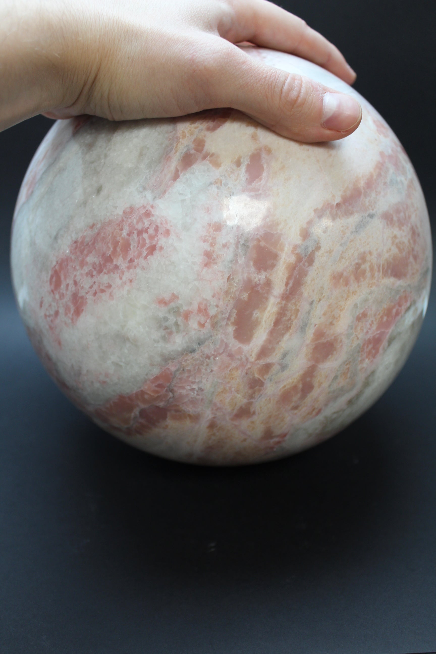 Pink Opal Kugle - 14,6 kg - 21 cm - Inkl. træfod