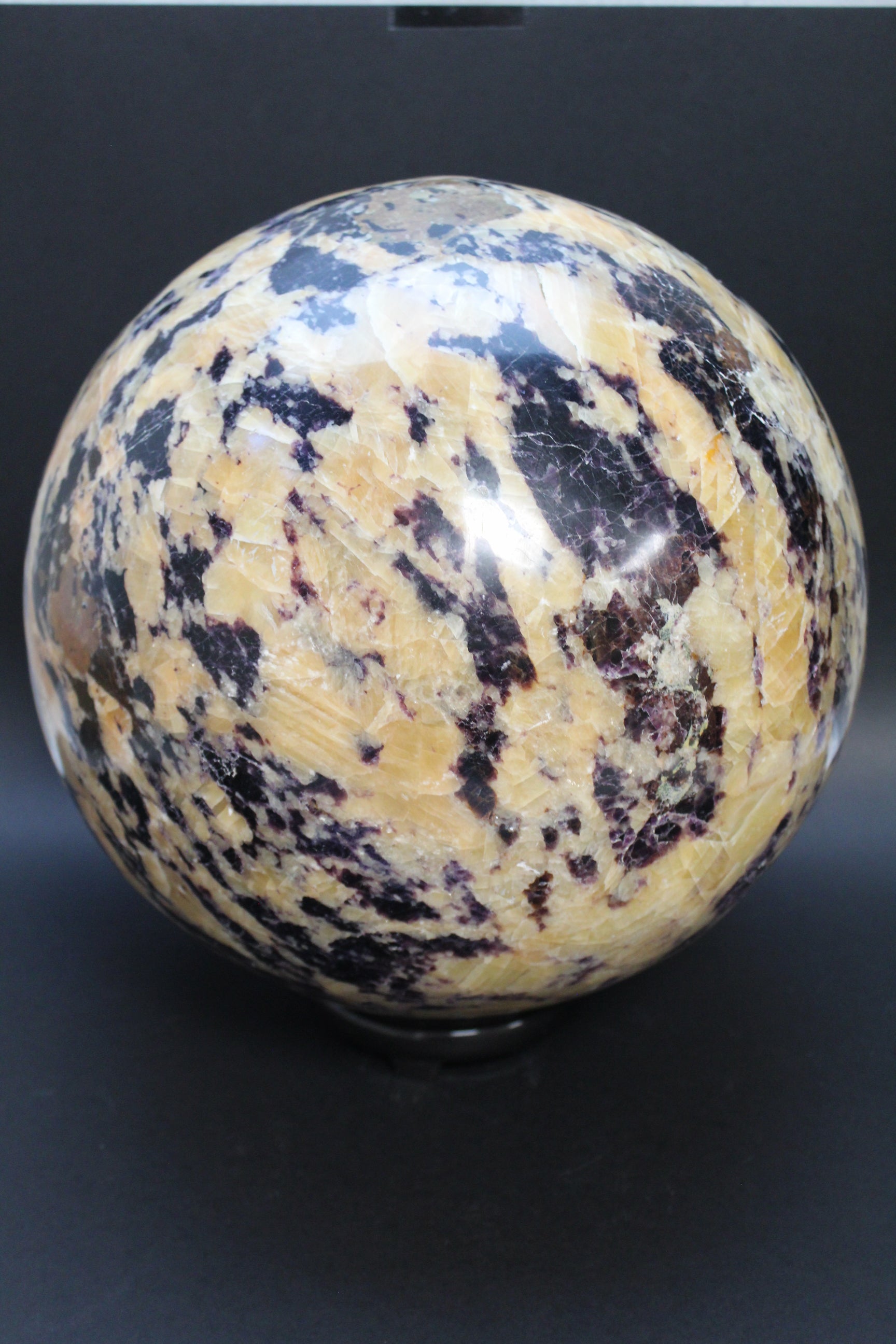 Fluorit i Feldspat Kugle - 26 kg - 25 cm - Inkl. træfod