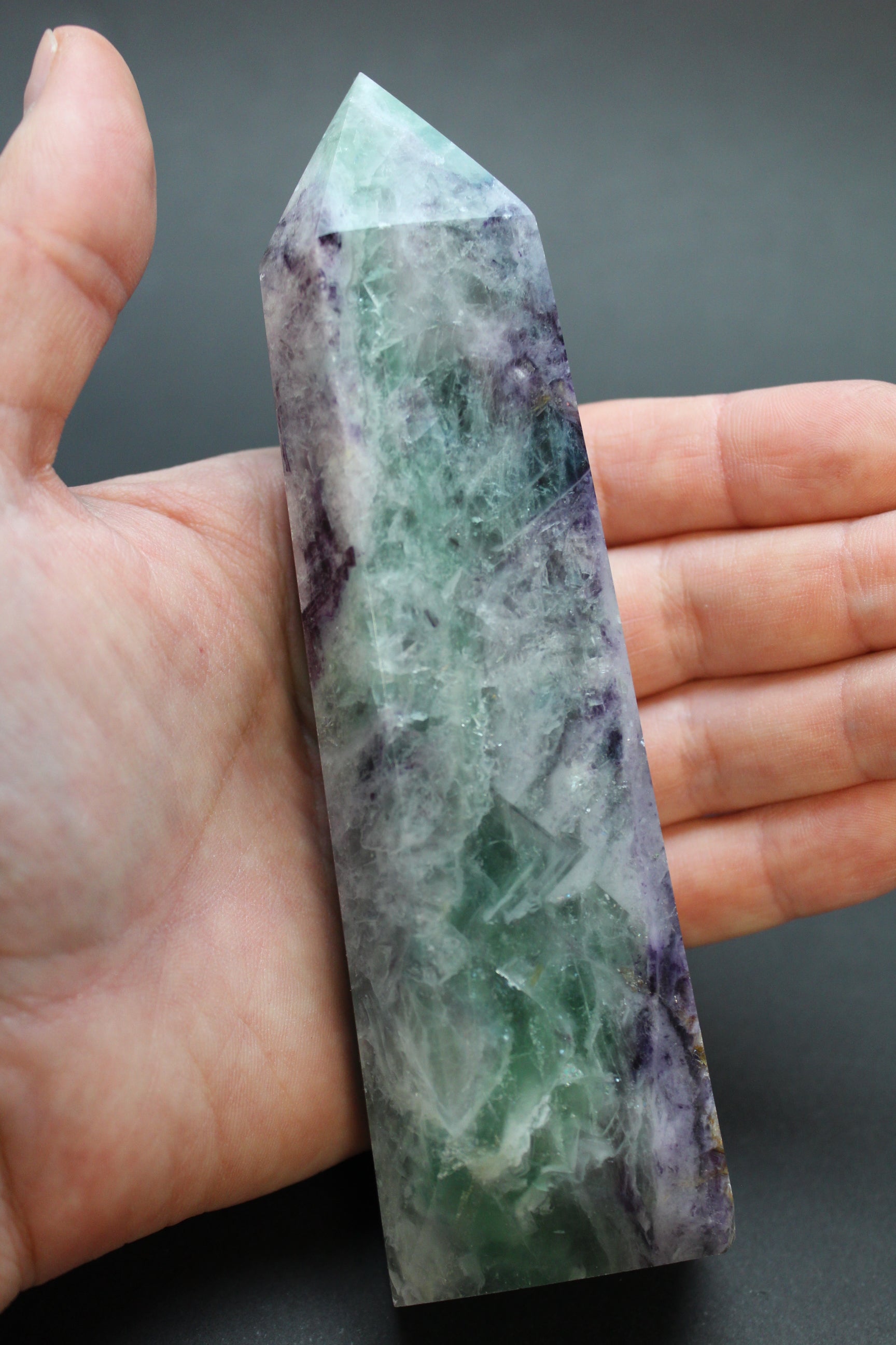 Fluorit Tårn - 15cm - 395g (Nr.3)