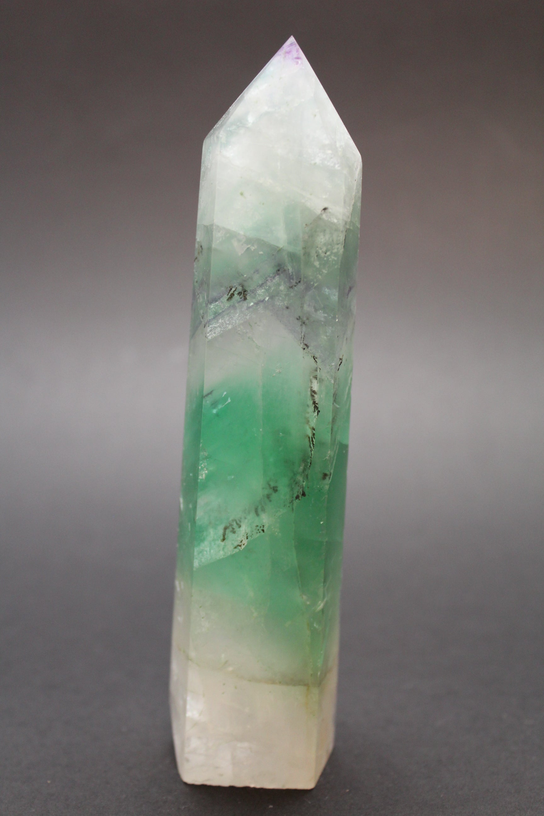 Fluorit Tårn - 15cm - 370g (Nr.4)