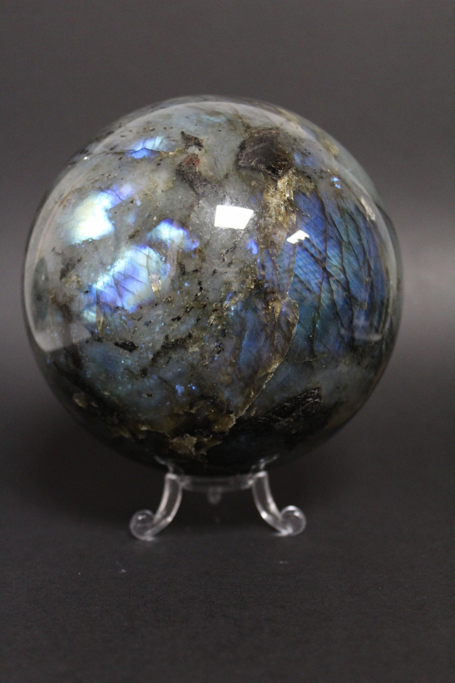 Labradorit Kugle - Nr. 3 (2,5kg)