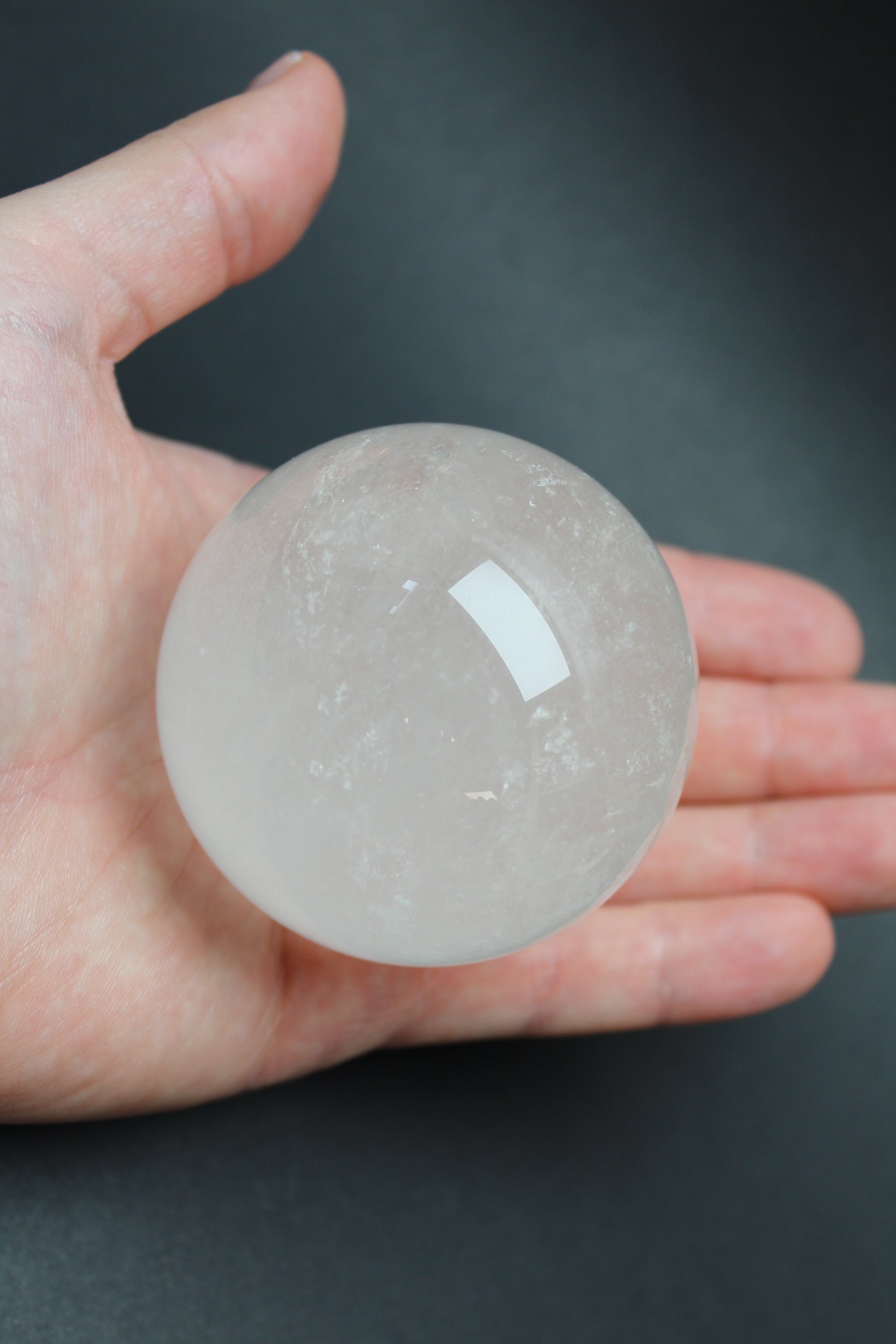 Bjergkrystal Kugle - 6cm - 365g (Nr. 6)