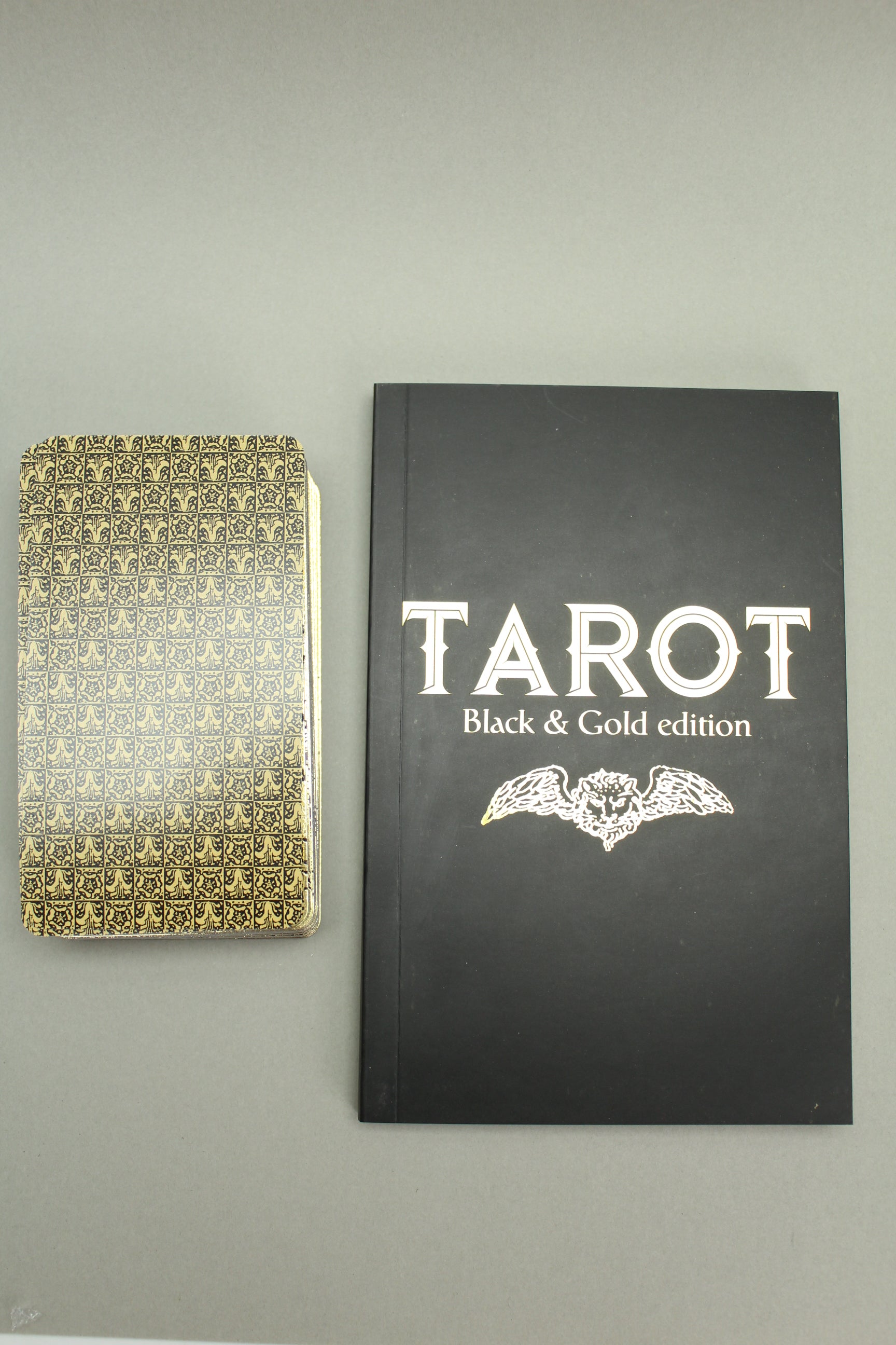 Tarot Black & Gold Edition