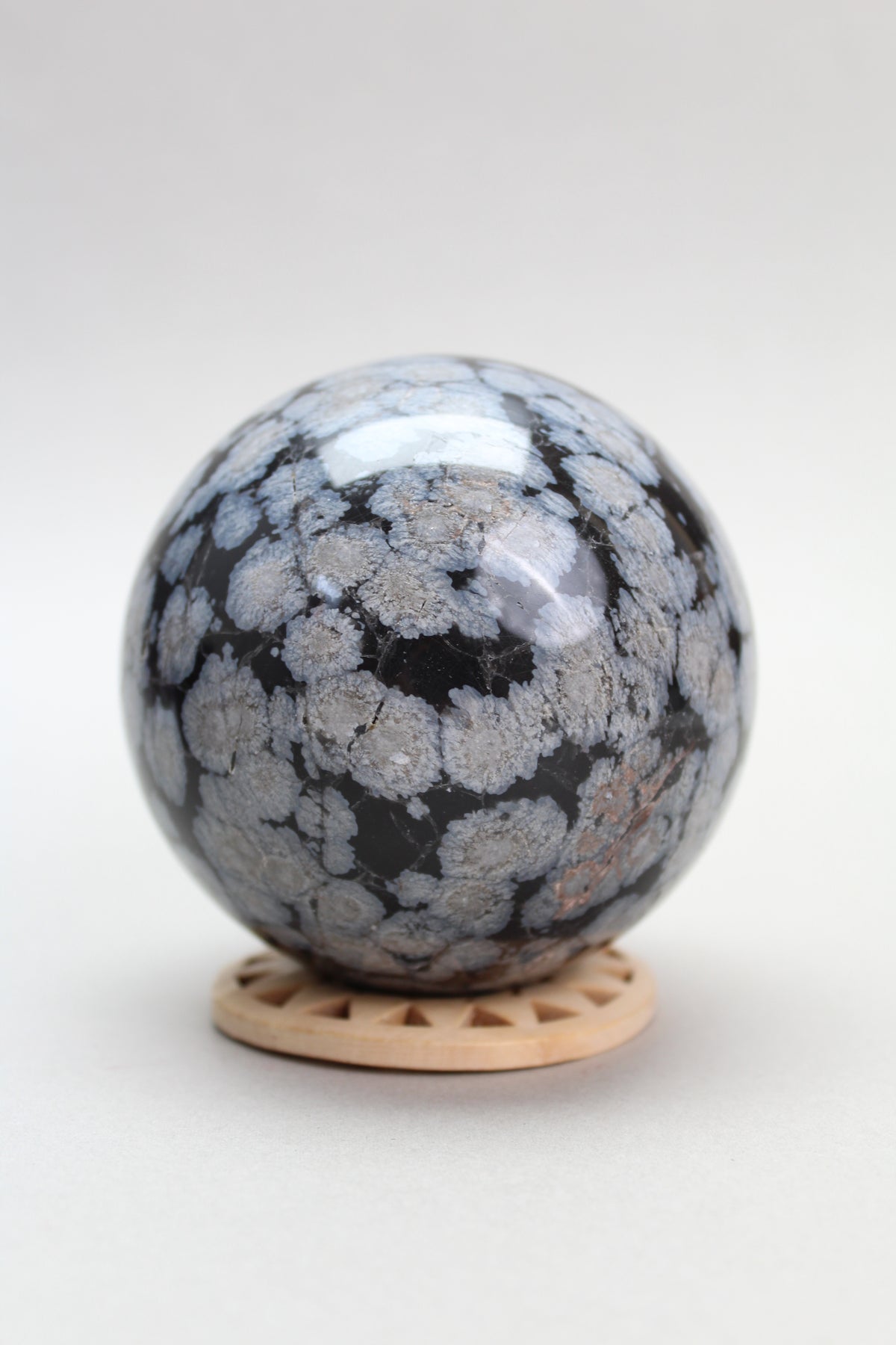 Snefnug Obsidian Kugle - 687g (Nr. 2)
