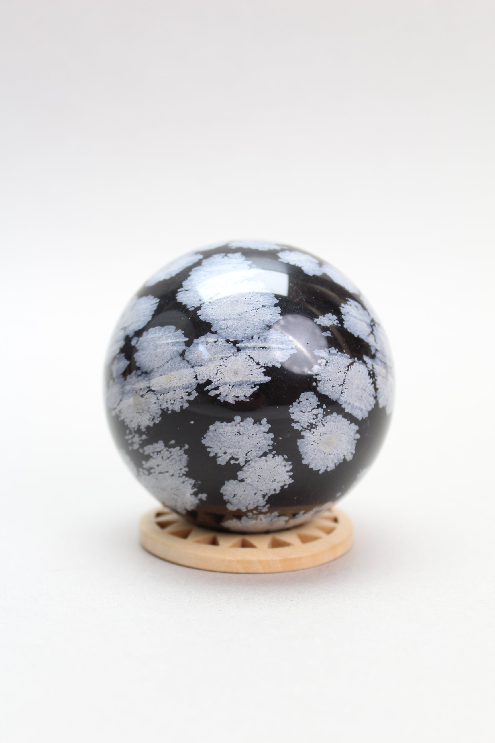 Snefnug Obsidian Kugle - 372g (Nr. 1)