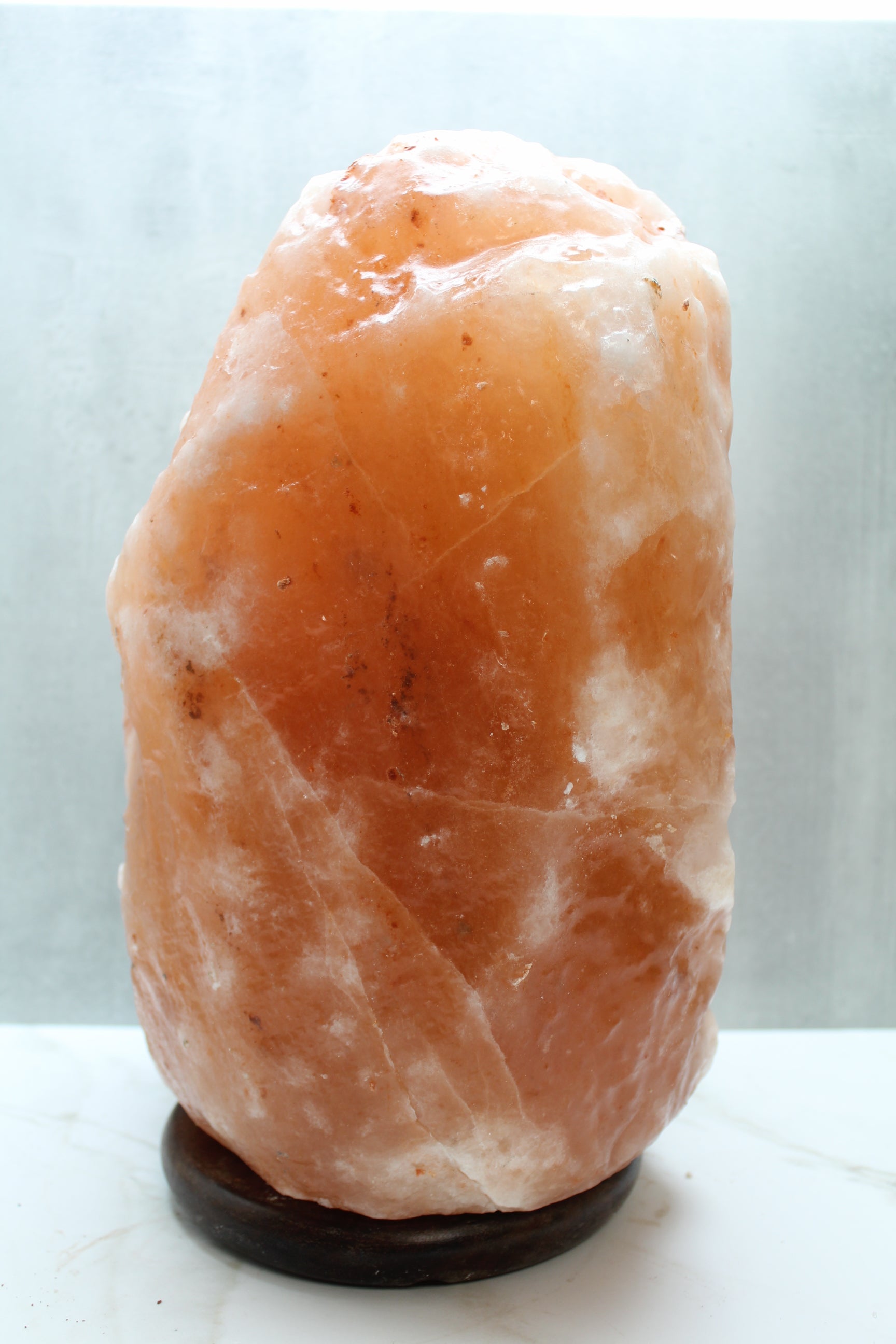 Himalaya saltlampe i naturlig orange farve, 18-22 kg